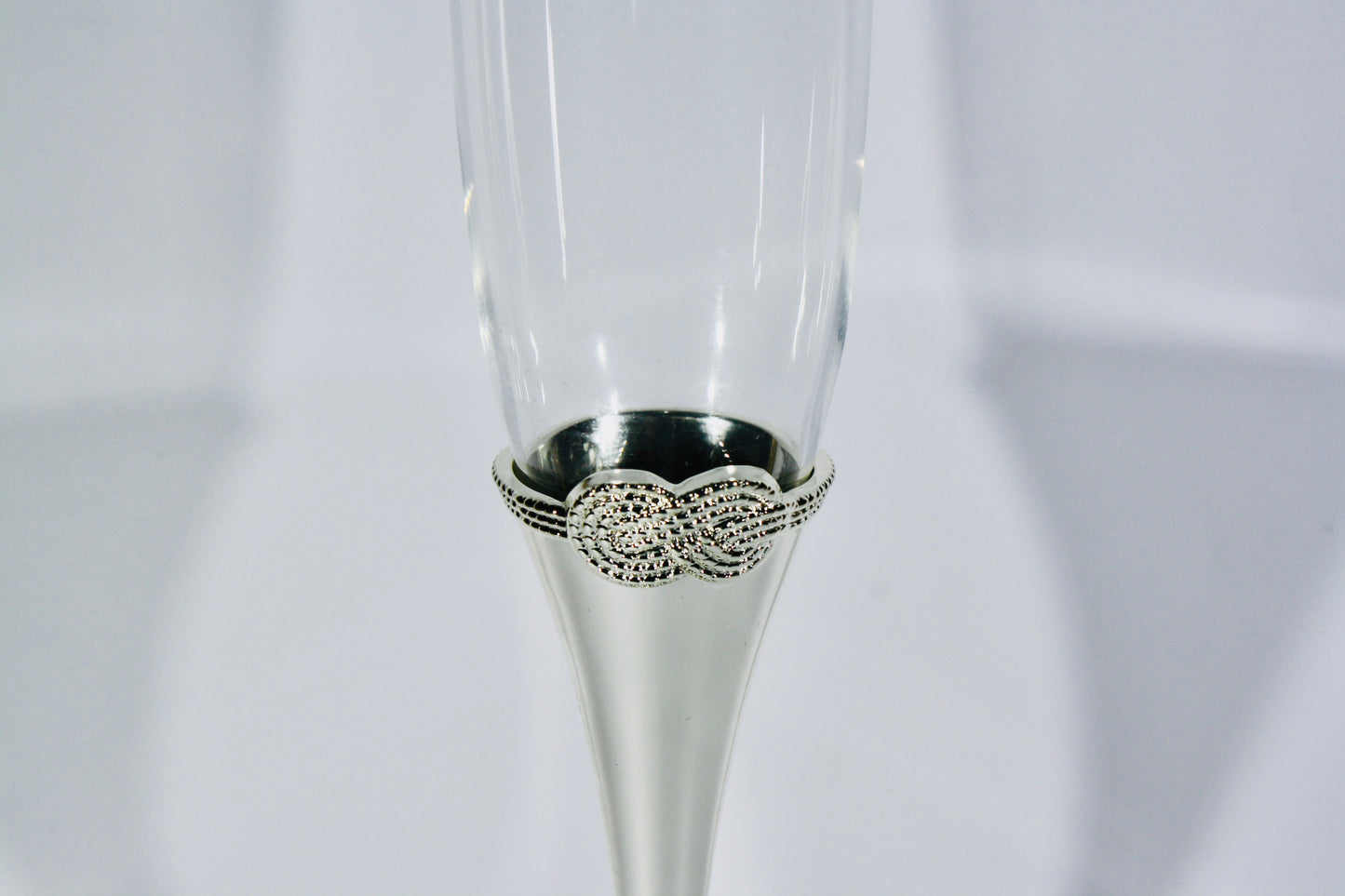 Vera Wang Infinity Toasting Flute Pair